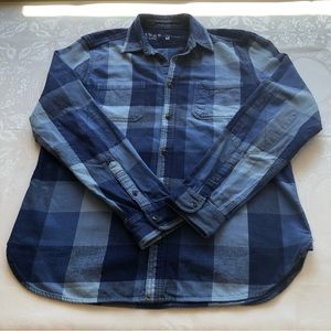 Gap Women’s Size M Blue Checkered Long Sleeves Button-Up Shirt Casual Collared